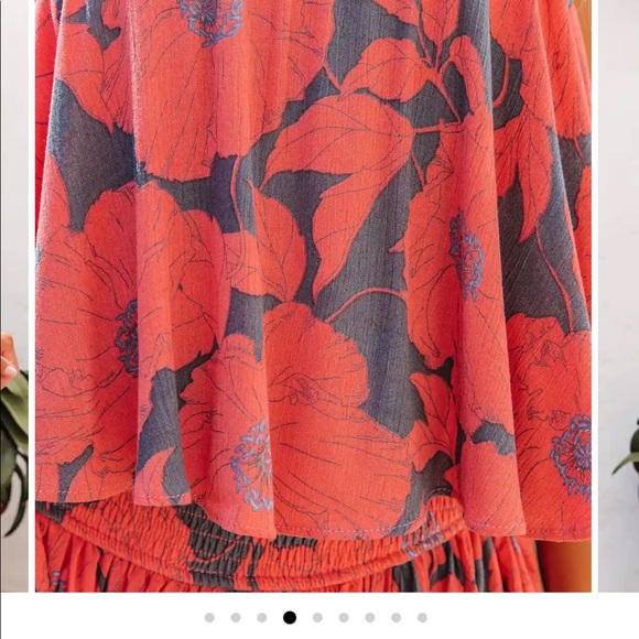 SOLD - Vici Collection, super cute floral ruffle jumpsuit - Picture 3 of 4